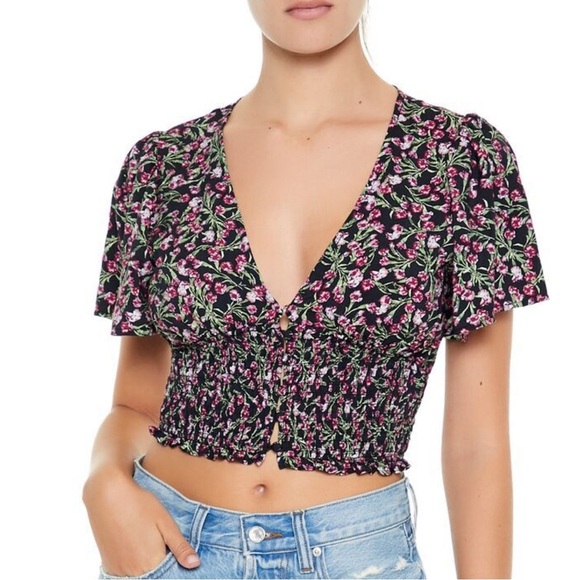 Forever 21 Tops - Forever 21 NWOT Black Floral Women's Top